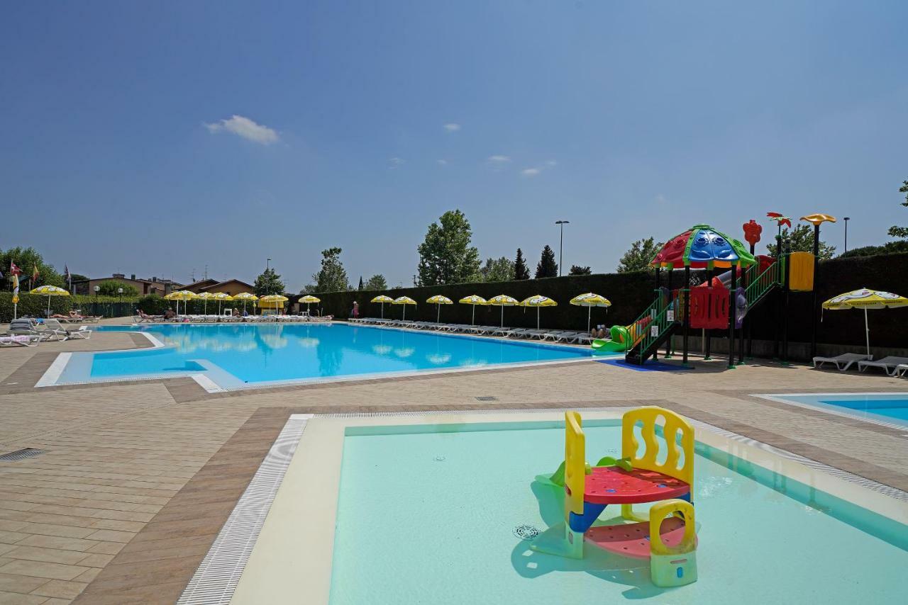 Residence Villaggio Tiglio Sirmione Exteriér fotografie